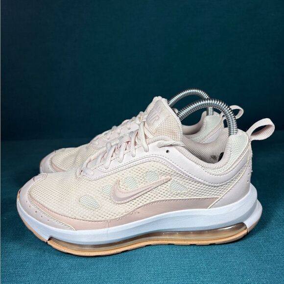 Size 6.5 - Women’s Nike Air Ap pink shoes - Picture 1 of 9